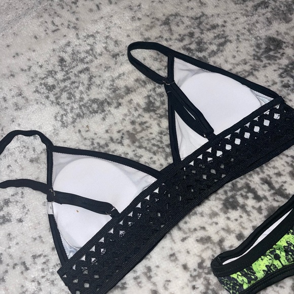 Snake Print Bikini - Picture 4 of 4